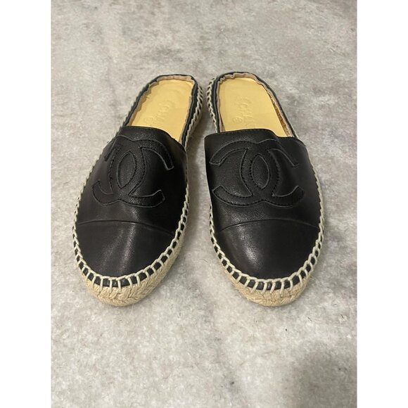 Chanel Espadrille Shoes Womens Size 38 Black Leather CC Logo Mules Slides - Picture 1 of 9